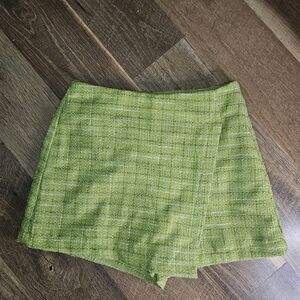 Flying Tomato Green Textured Skort